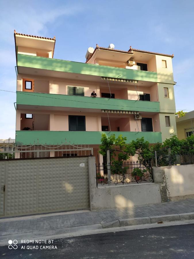 Vila Osmenaj Rent Room Or Apartment วญอเรอ ภายนอก รูปภาพ
