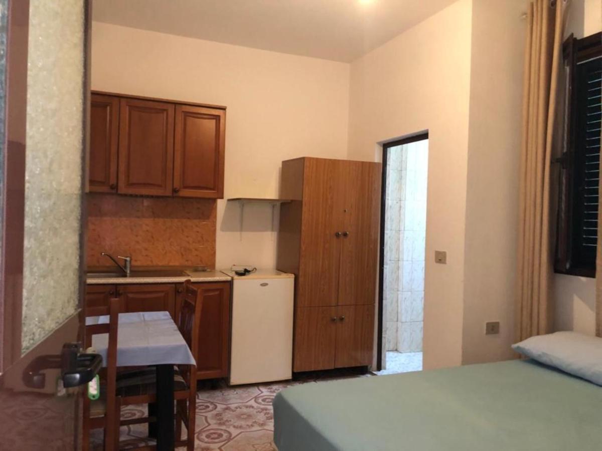 Vila Osmenaj Rent Room Or Apartment วญอเรอ ภายนอก รูปภาพ