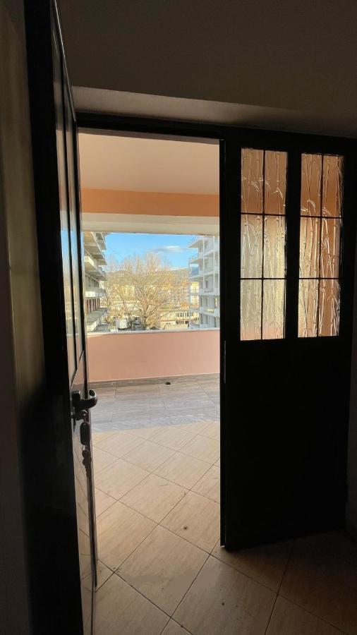 Vila Osmenaj Rent Room Or Apartment วญอเรอ ภายนอก รูปภาพ