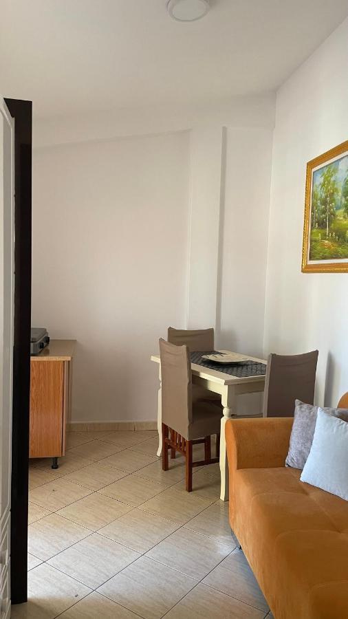 Vila Osmenaj Rent Room Or Apartment วญอเรอ ภายนอก รูปภาพ